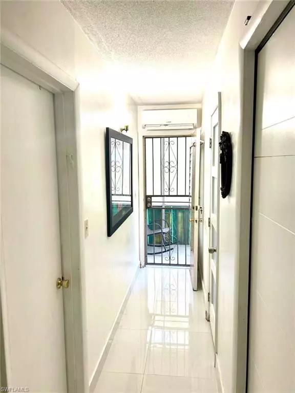 North Miami Beach, FL 33162,1395 NE 167th ST ## 107