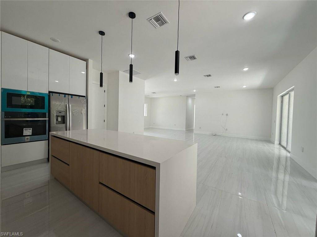 Cape Coral, FL 33993,1549 NW 26th PL