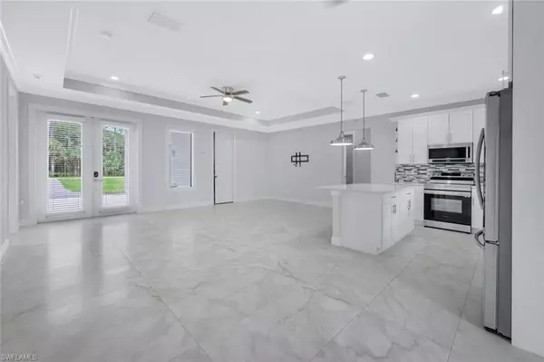 Naples, FL 34117,4447 26th AVE SE