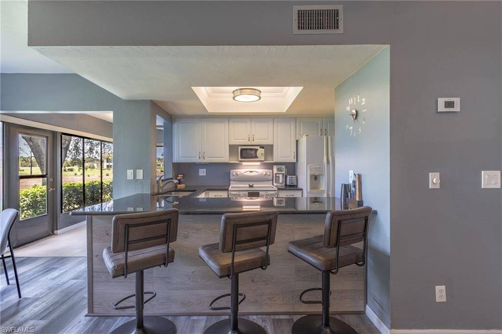Fort Myers, FL 33907,5870 Trailwinds DR #614