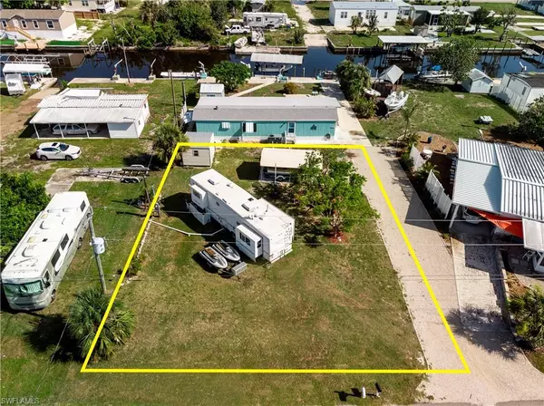 5050 Sandpiper DR, St. James City, FL 33956