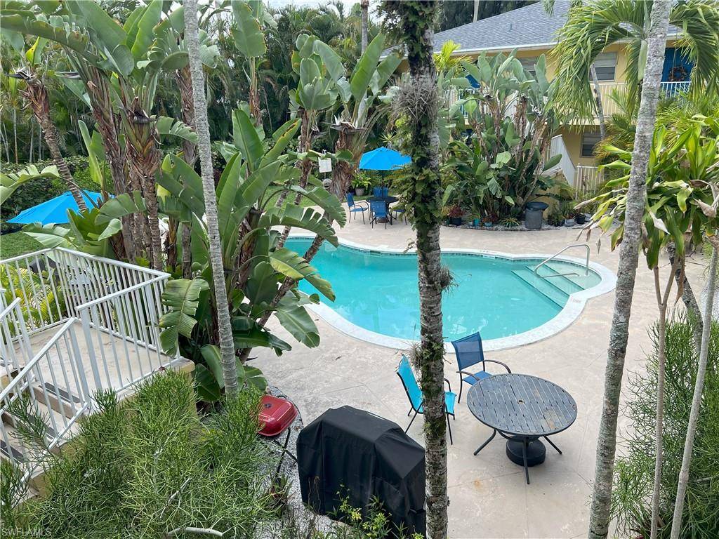Naples, FL 34112,4290 Gulfstream DR #16
