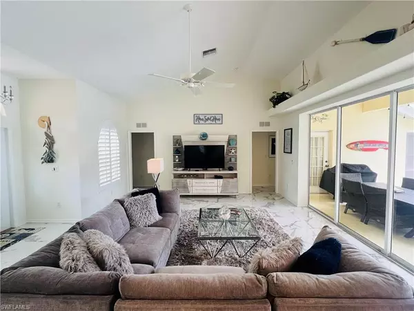 Naples, FL 34104,1031 Tivoli LN