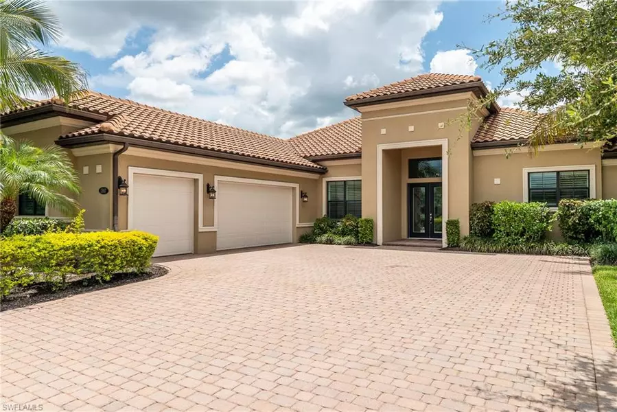 1387 Mockingbird DR, Naples, FL 34120