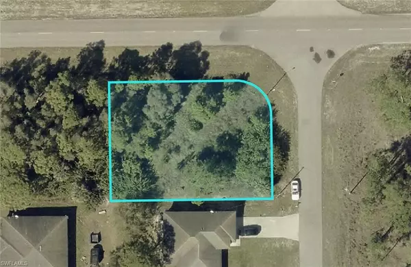 802 Knox AVE S, Lehigh Acres, FL 33974