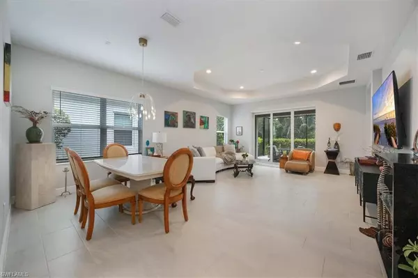 Naples, FL 34112,2401 Ariane DR