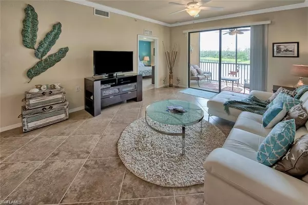 9731 Acqua CT #525, Naples, FL 34113