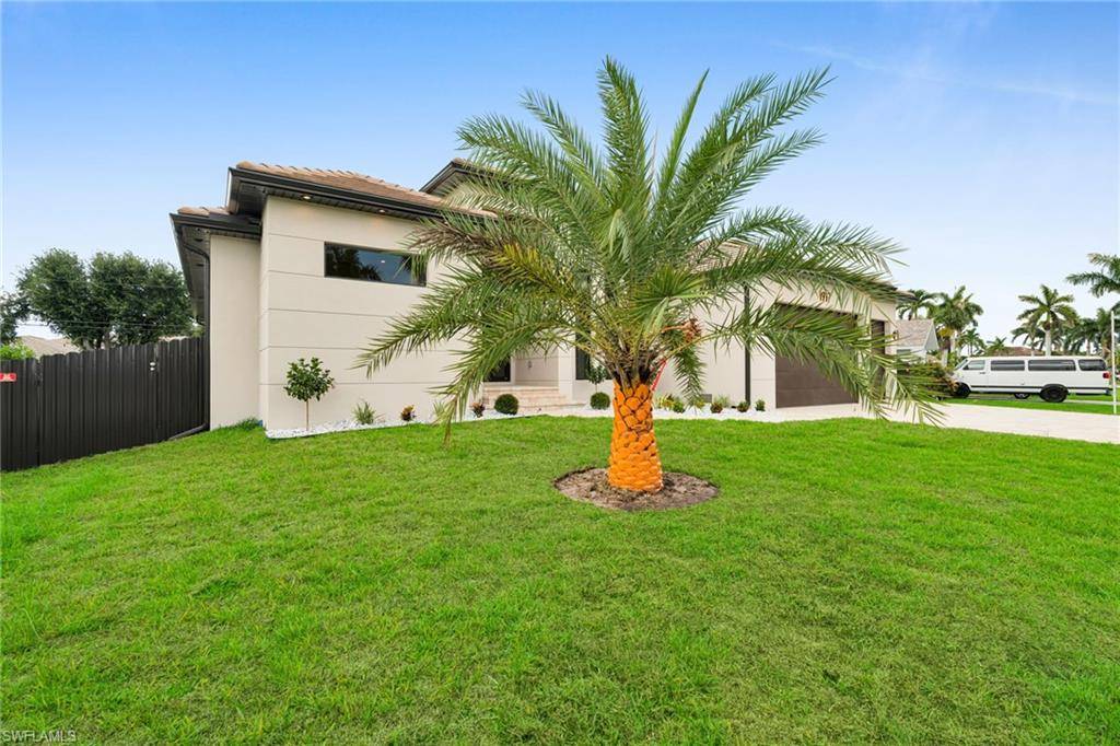 Cape Coral, FL 33990,1917 SE 21st ST
