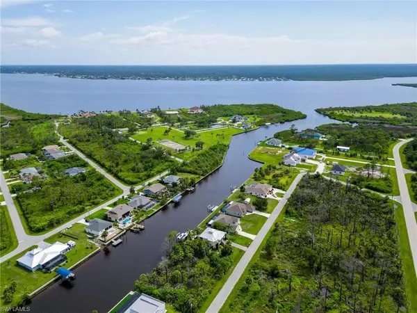 Port Charlotte, FL 33953,13045 Irwin DR