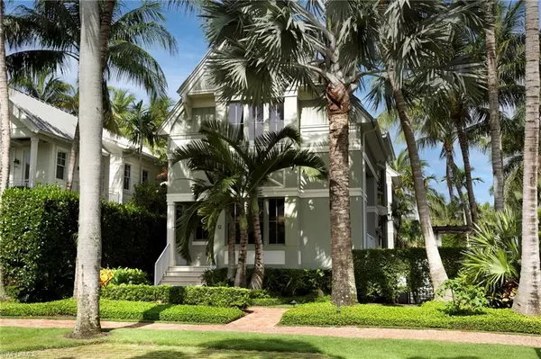 Naples, FL 34102,12 6th ST S