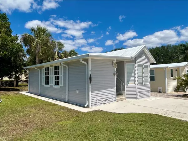 Naples, FL 34114,569 Bass LN #569