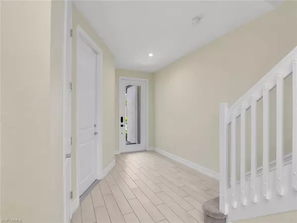 Naples, FL 34119,7524 Carnegie WAY