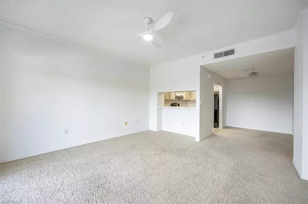 Naples, FL 34110,900 Arbor Lake DR #9-307