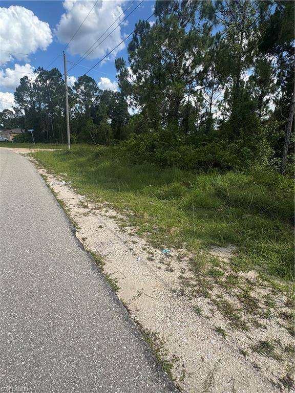 Lehigh Acres, FL 33973,4751/4753 14th ST SW