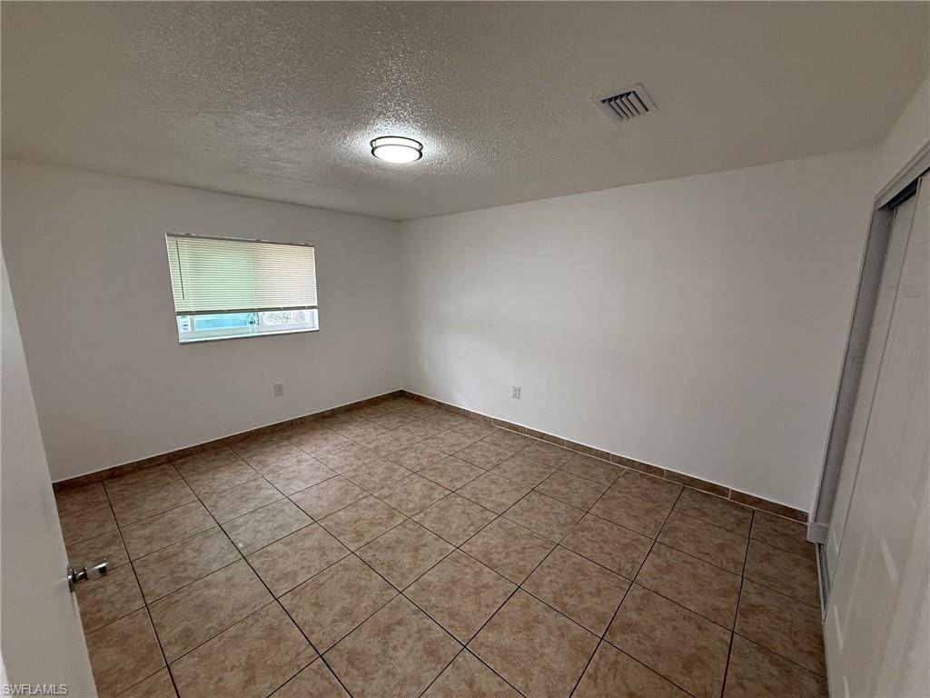 Fort Myers, FL 33901,2148 Dora ST #11