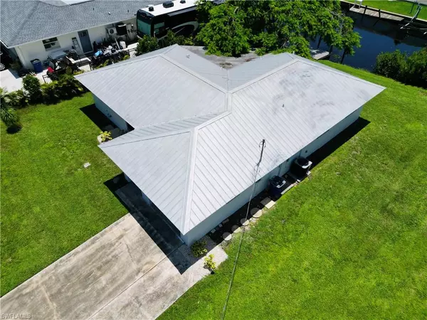 North Fort Myers, FL 33917,2241 Club House RD