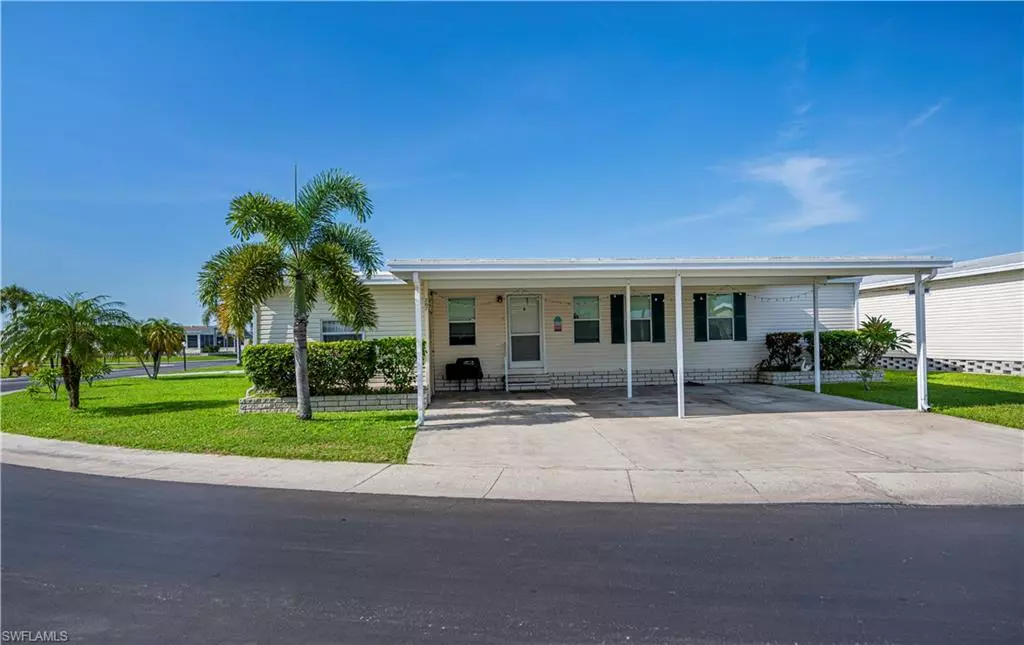 North Fort Myers, FL 33903,287 Rainbow DR