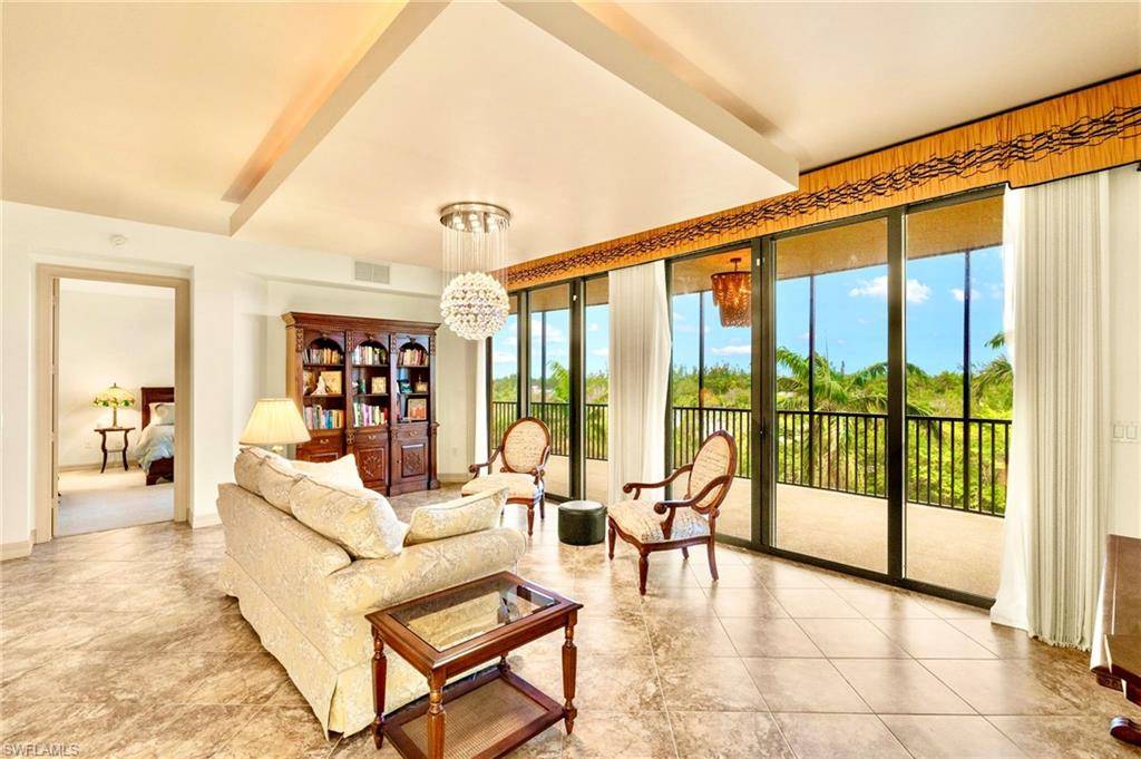 Fort Myers, FL 33907,14350 Riva Del Lago DR #402