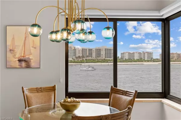 524 La Peninsula BLVD #524, Naples, FL 34113