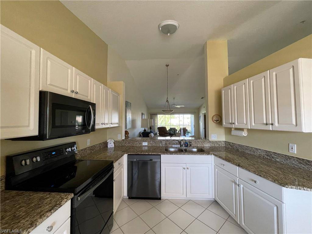 Naples, FL 34113,9009 Michael CIR #1-110