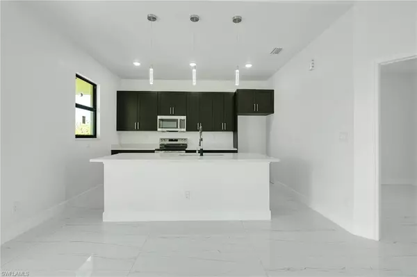 Lehigh Acres, FL 33973,4725/4727 27th ST SW #4727