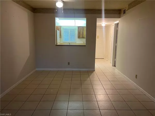 Naples, FL 34116,4306 27th CT SW #103