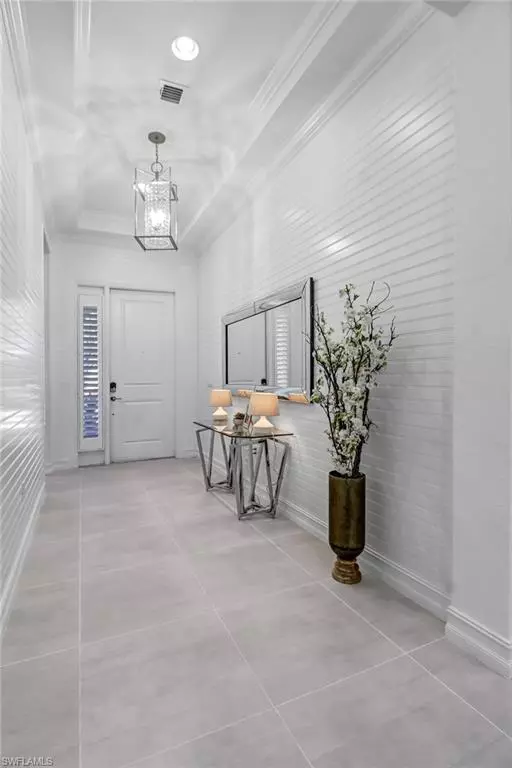 Naples, FL 34120,9264 Glenforest DR