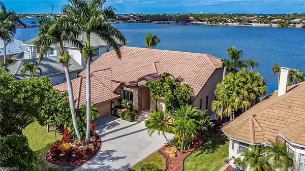 5160 Harborage DR, Fort Myers, FL 33908