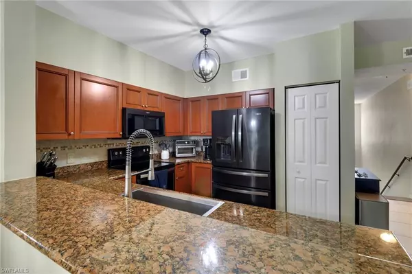 Estero, FL 33928,20310 Estero Gardens CIR #203