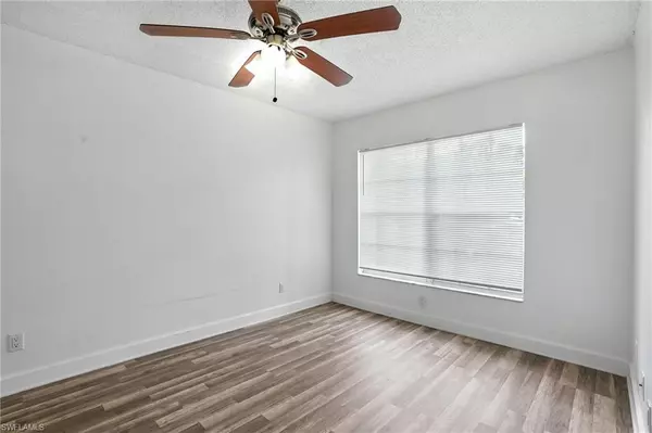 Naples, FL 34104,201-5 Santa Clara DR #201