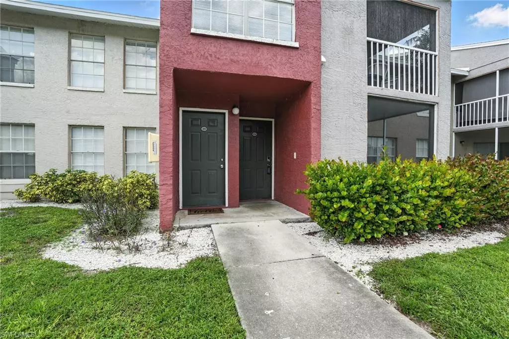 Naples, FL 34104,201-5 Santa Clara DR #201