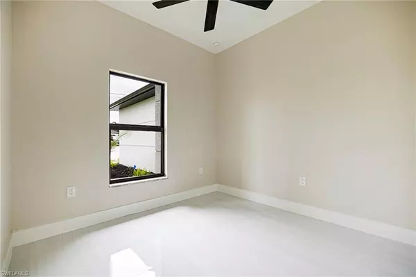 Cape Coral, FL 33991,1328 SW 22nd PL