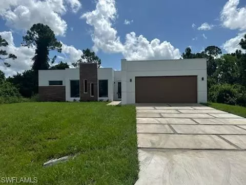 55 Colin AVE S, Lehigh Acres, FL 33976