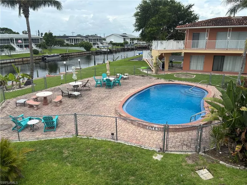 879 SE 46th LN #8, Cape Coral, FL 33904