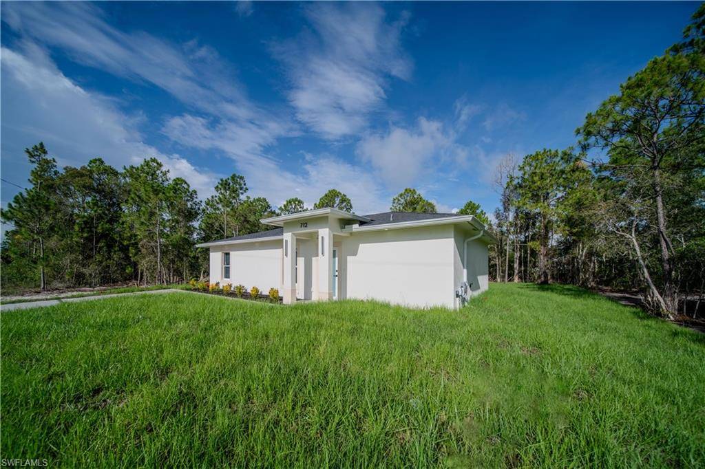 Lehigh Acres, FL 33974,712 Burns AVE S