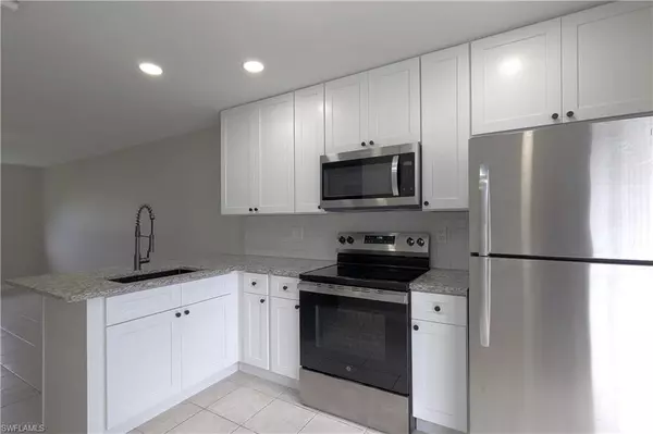 427 NE Pine Island LN #2, Cape Coral, FL 33909