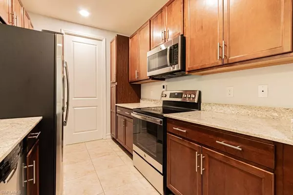 Naples, FL 34120,7907 Bristol CIR