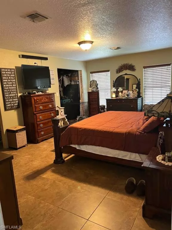 Labelle, FL 33935,826 B RD