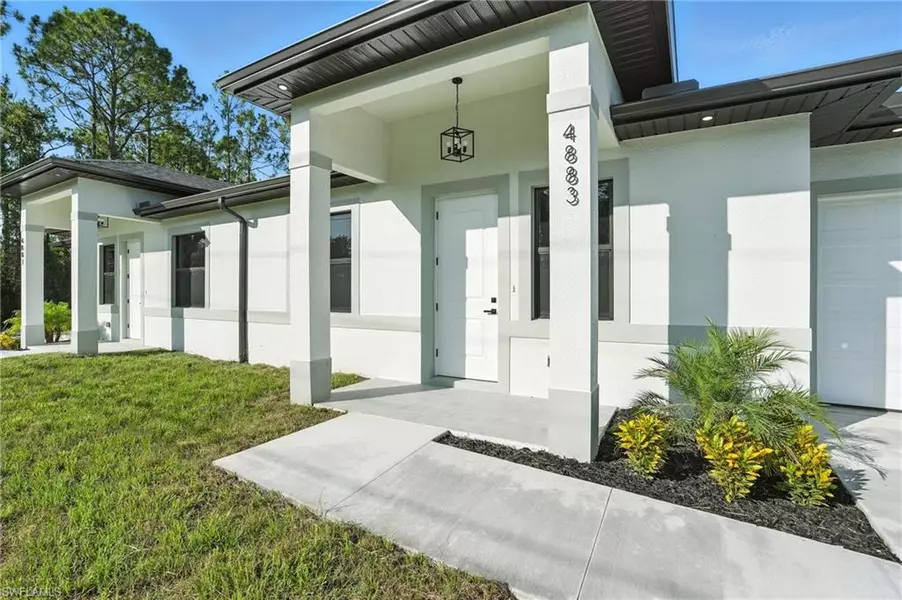 4881/4883 Leonard BLVD S, Lehigh Acres, FL 33973
