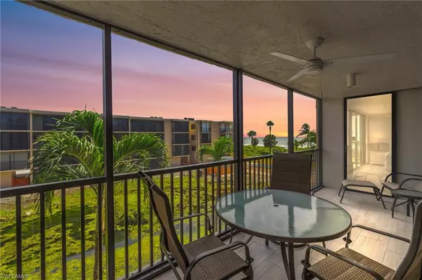 Sanibel, FL 33957,1401 Middle Gulf DR #302L