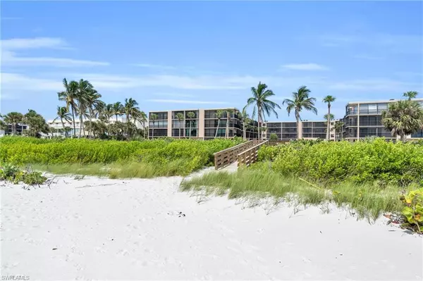 Sanibel, FL 33957,1401 Middle Gulf DR #302L