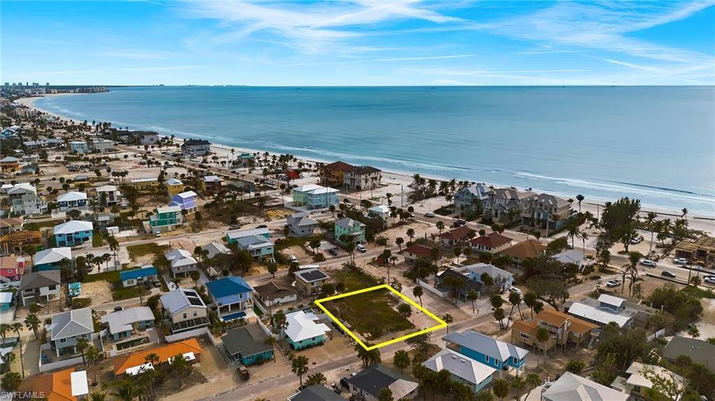 Fort Myers Beach, FL 33931,136 Madison CT