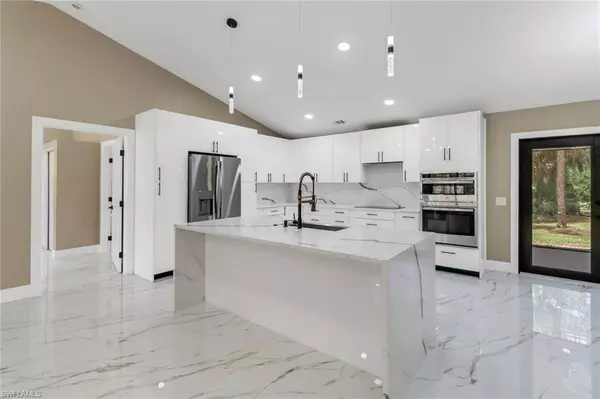 Naples, FL 34120,431 1st ST NW
