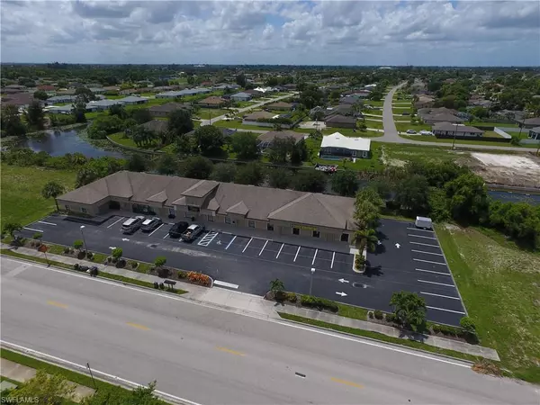 Cape Coral, FL 33991,840 SW 4th ST #Unit 4