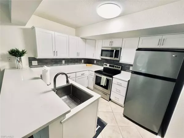 Fort Myers, FL 33901,4135 Residence DR #609