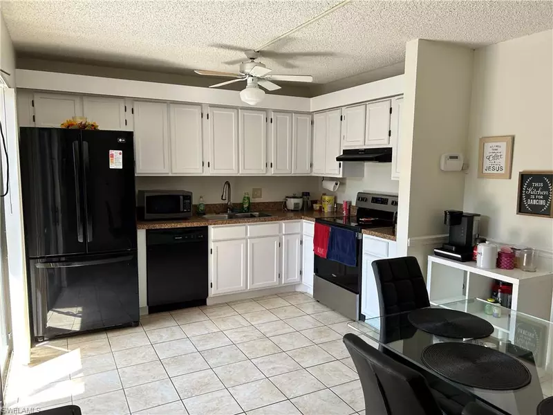 5201 Cedarbend DR #2, Fort Myers, FL 33919
