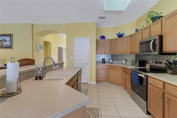 Cape Coral, FL 33914,5019 SW 25th CT