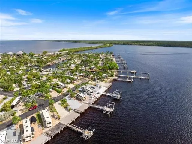 150 Smallwood Dr #160, Chokoloskee, FL 34138