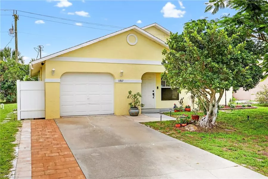 11817 Forest Mere DR, Bonita Springs, FL 34135