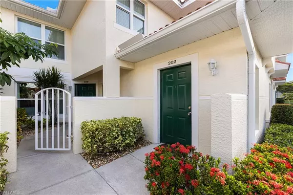 Naples, FL 34110,5455 Worthington LN #202
